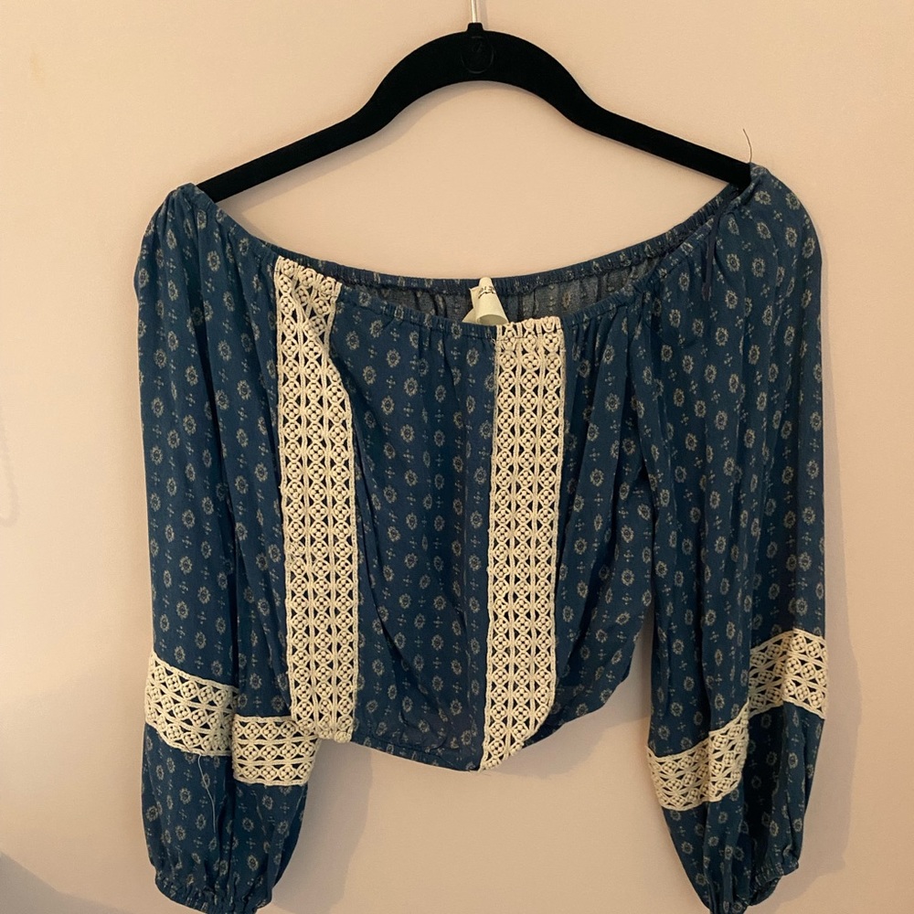 Off the shoulder long sleeve top